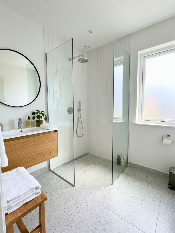 clear glass small bathroom shower design