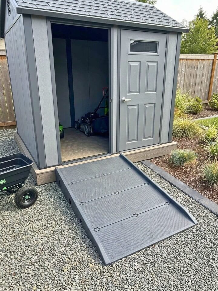 modular plastic access ramp